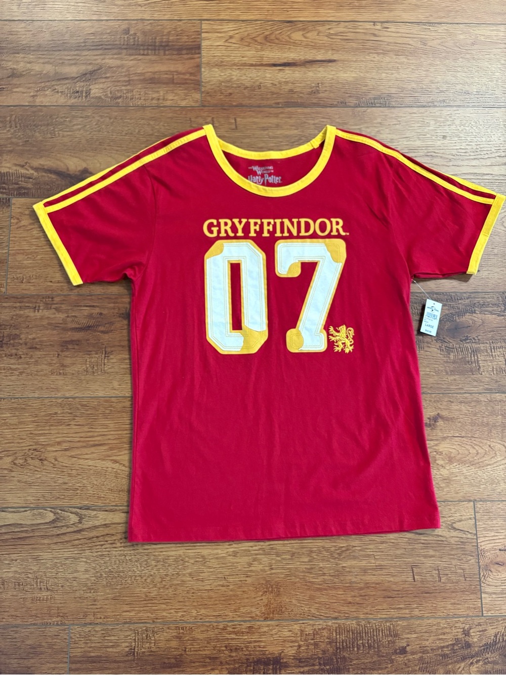Harry Potter Gryffindor 07 Universal Studios Red T-Shirt NWT Large